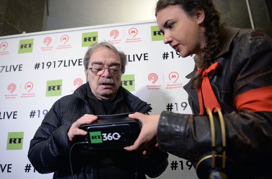 Videos Revolution 360 are shown in Moscow Metro