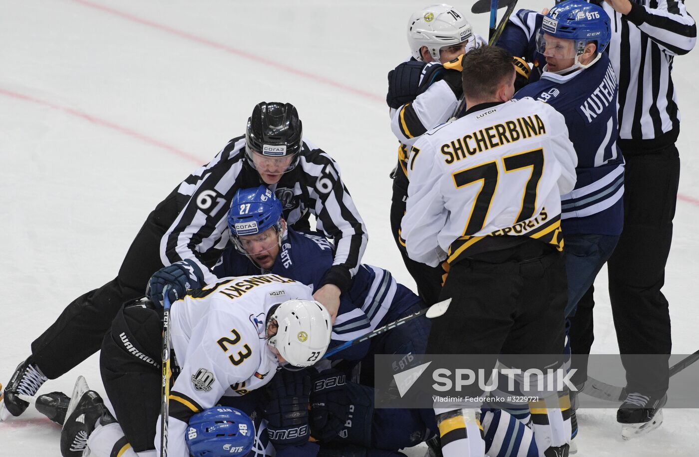 Kontinental Hockey League. Dynamo (Moscow) vs. Severstal