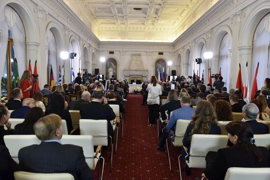 Friends of Crimea Forum kicks off in Yalta