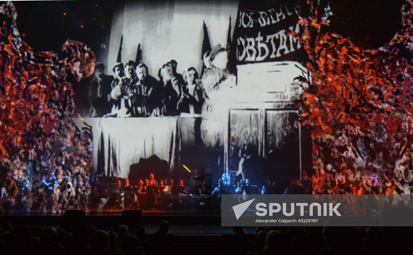 St. Petersburg hosts Revolution's Alarm Bell theatrical performance