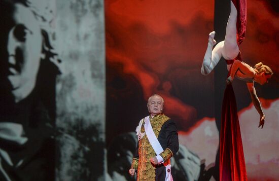 St. Petersburg hosts Revolution's Alarm Bell theatrical performance