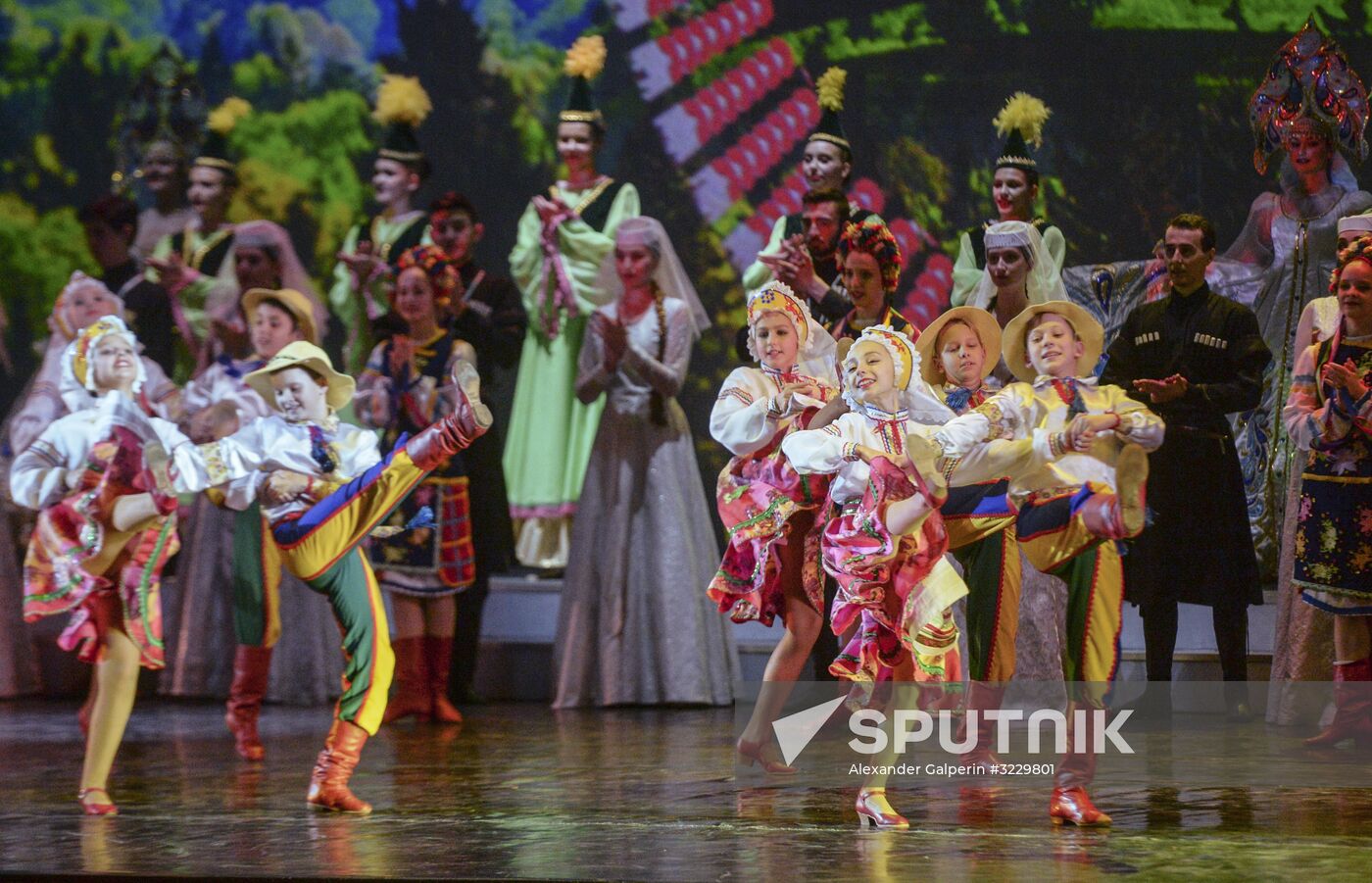 St. Petersburg hosts Revolution's Alarm Bell theatrical performance