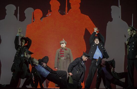 St. Petersburg hosts Revolution's Alarm Bell theatrical performance