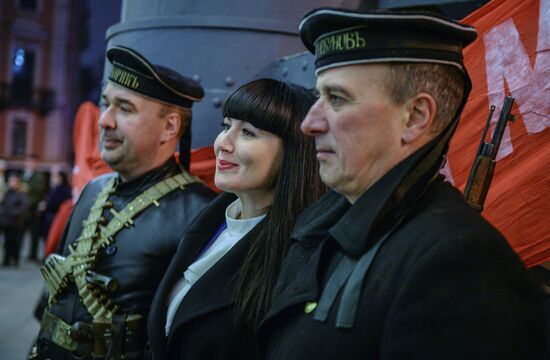 St. Petersburg hosts Revolution's Alarm Bell theatrical performance