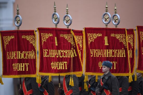 March marking 76th anniversary of November 7, 1941, military parade