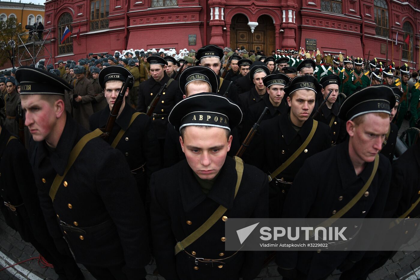 March marking 76th anniversary of November 7, 1941, military parade