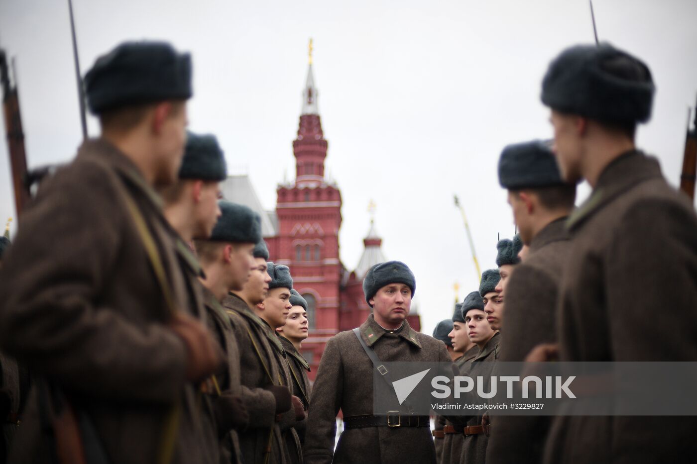 March marking 76th anniversary of November 7, 1941, military parade
