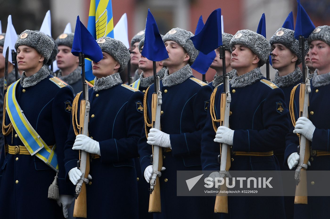 March marking 76th anniversary of November 7, 1941 military parade