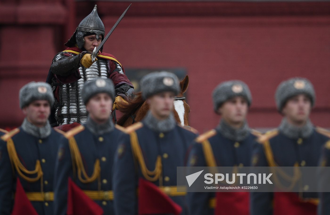 March marking 76th anniversary of November 7, 1941, military parade