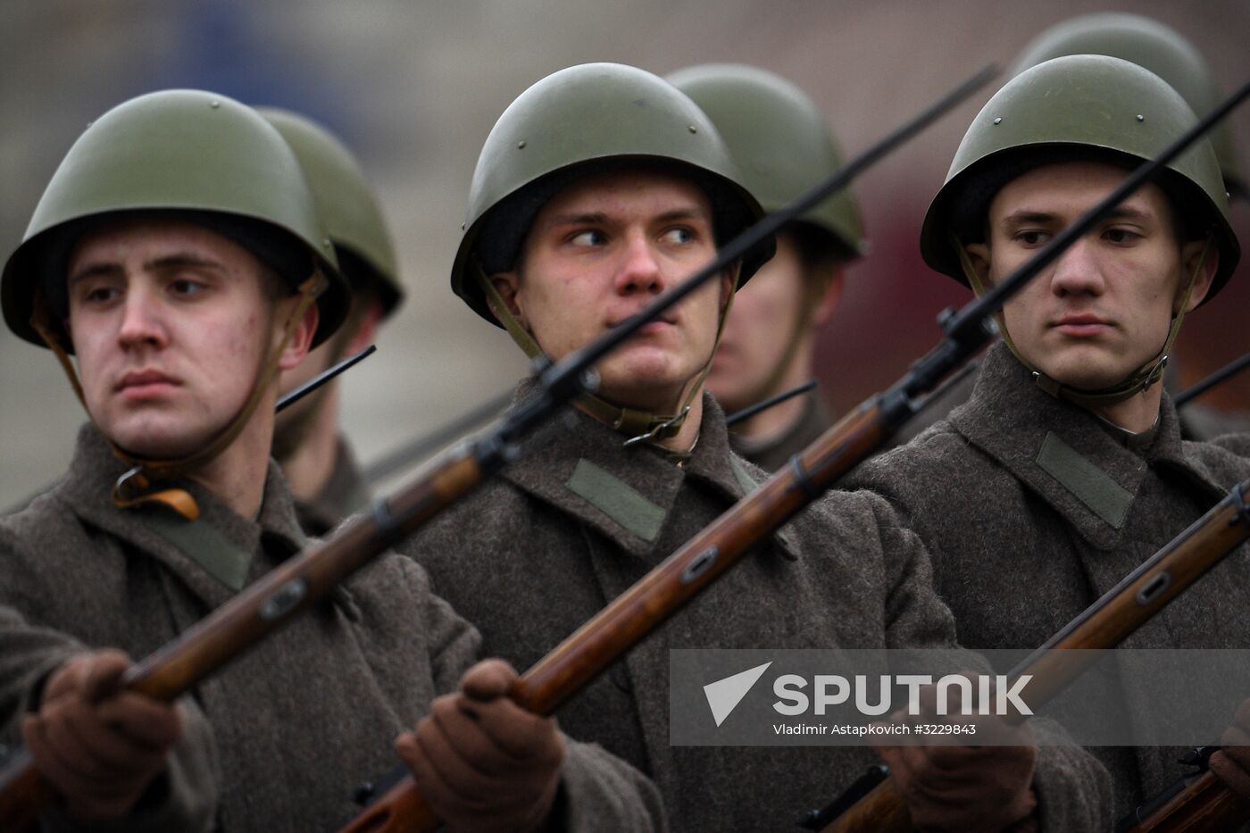 March marking 76th anniversary of November 7, 1941, military parade