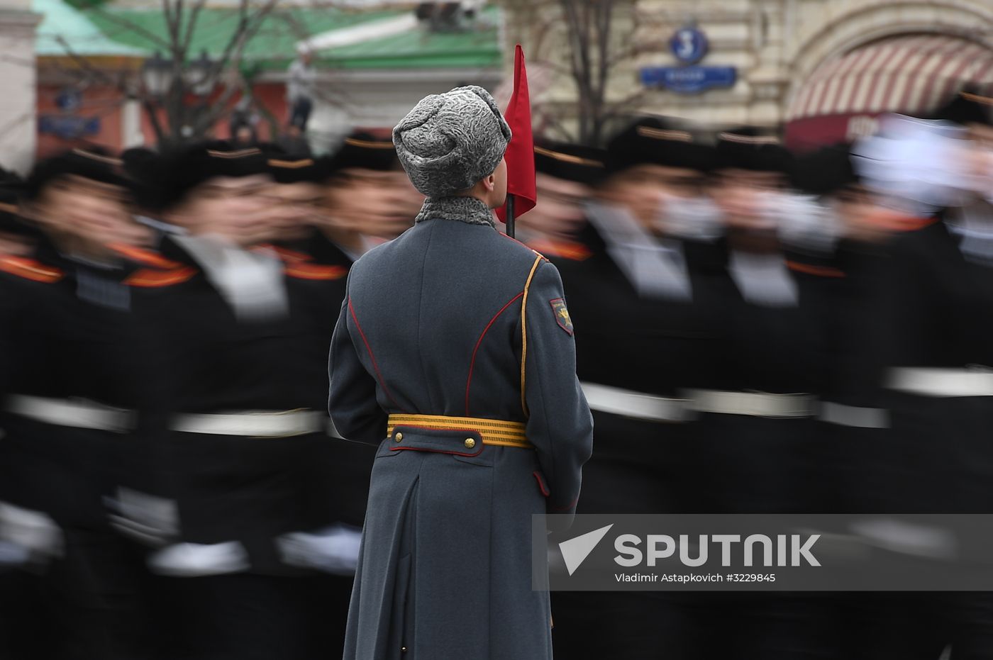 March marking 76th anniversary of November 7, 1941, military parade