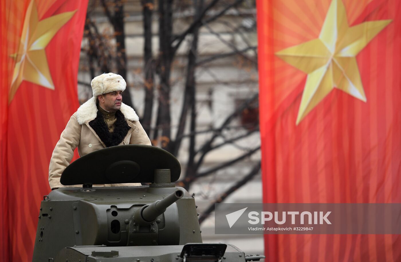 March marking 76th anniversary of November 7, 1941, military parade
