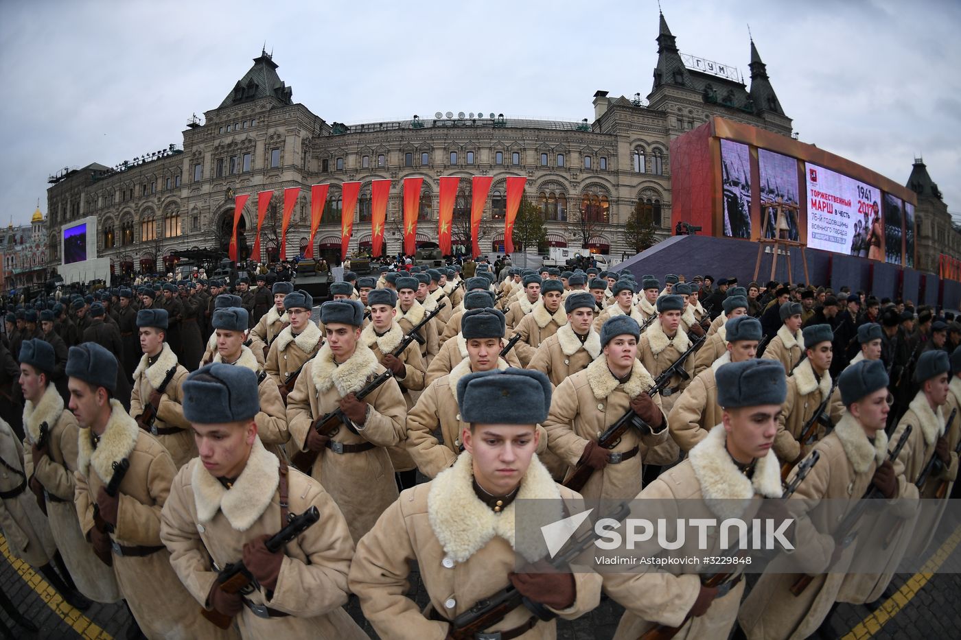 March marking 76th anniversary of November 7, 1941, military parade