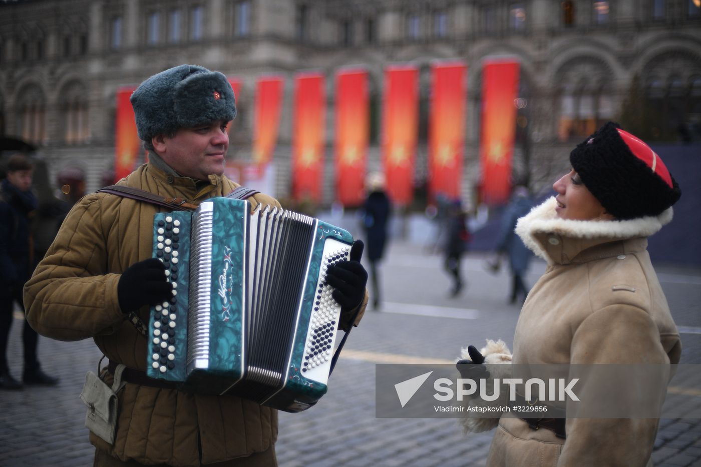 March marking 76th anniversary of November 7, 1941, military parade