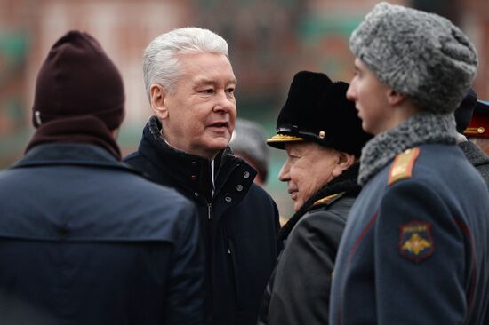 March marking 76th anniversary of November 7, 1941, military parade