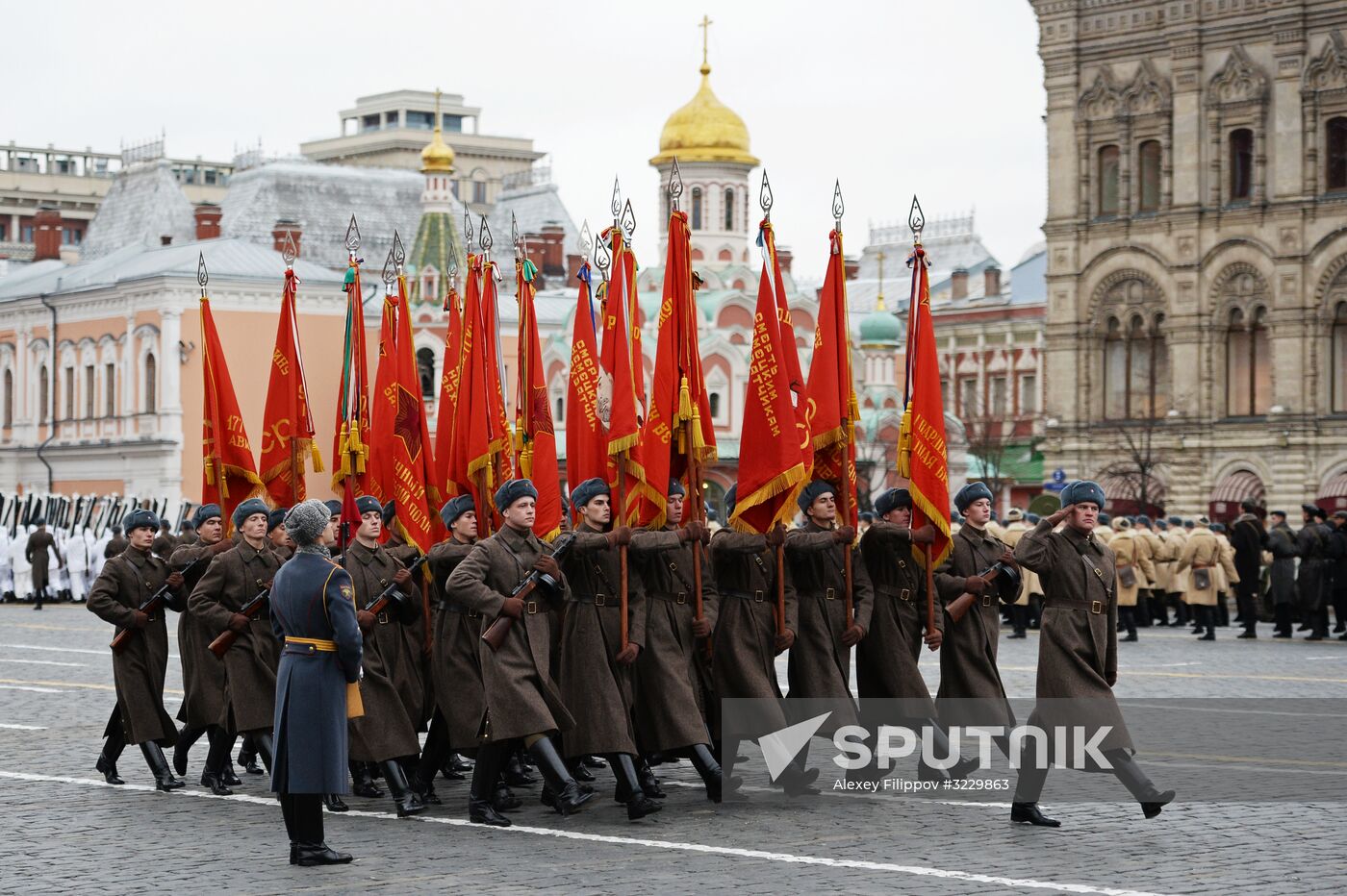 March marking 76th anniversary of November 7, 1941, military parade