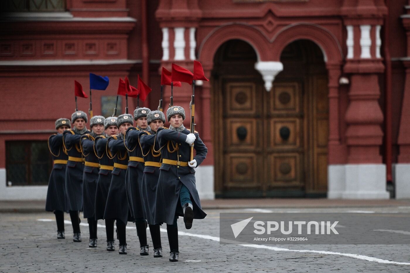March marking 76th anniversary of November 7, 1941, military parade