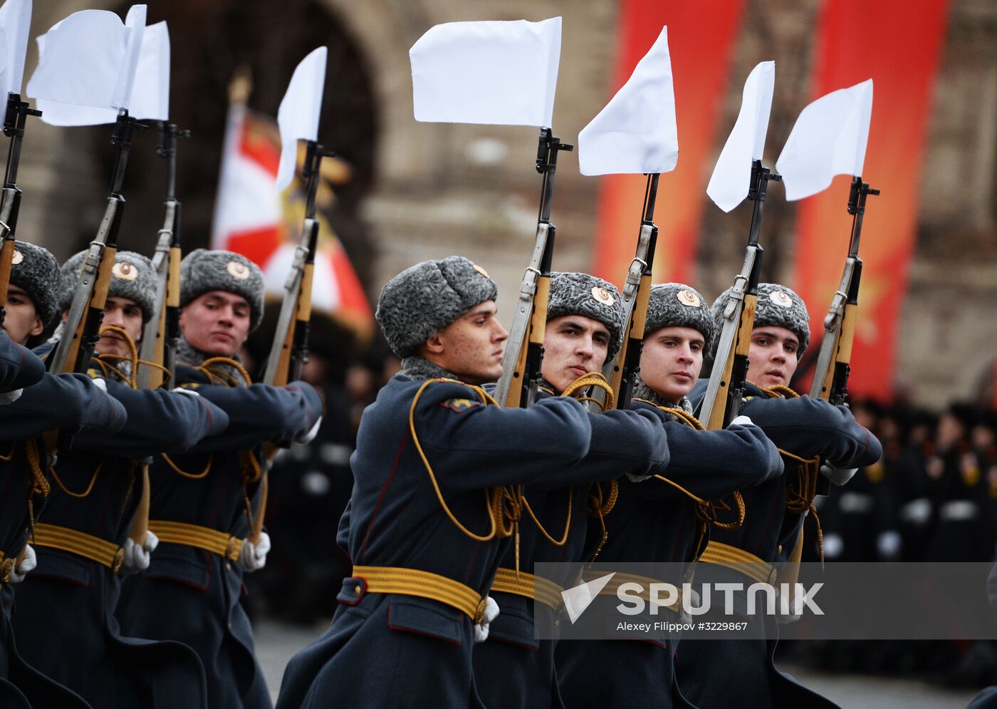 March marking 76th anniversary of November 7, 1941, military parade
