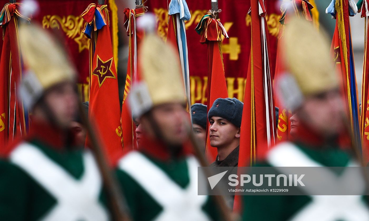 March marking 76th anniversary of November 7, 1941, military parade