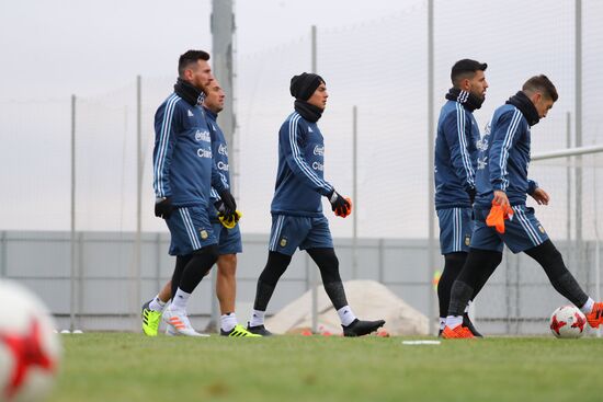 Football. Argentina's national team in training