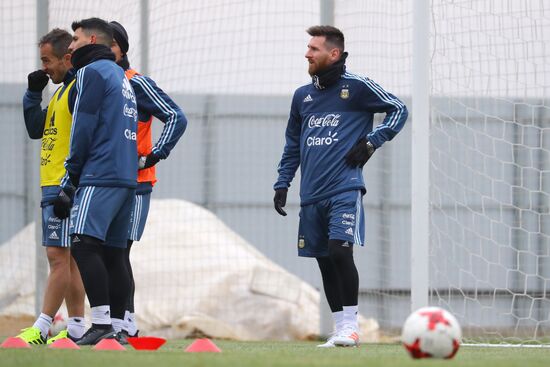 Football. Argentina's national team in training