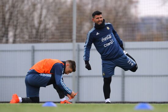 Football. Argentina's national team in training
