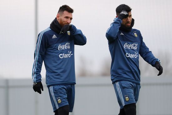 Football. Argentina's national team in training