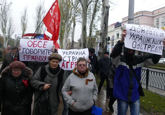 Rally against military action in Donetsk
