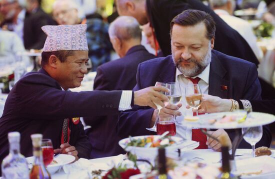 Communist Party reception marks 100th anniversary of revolution