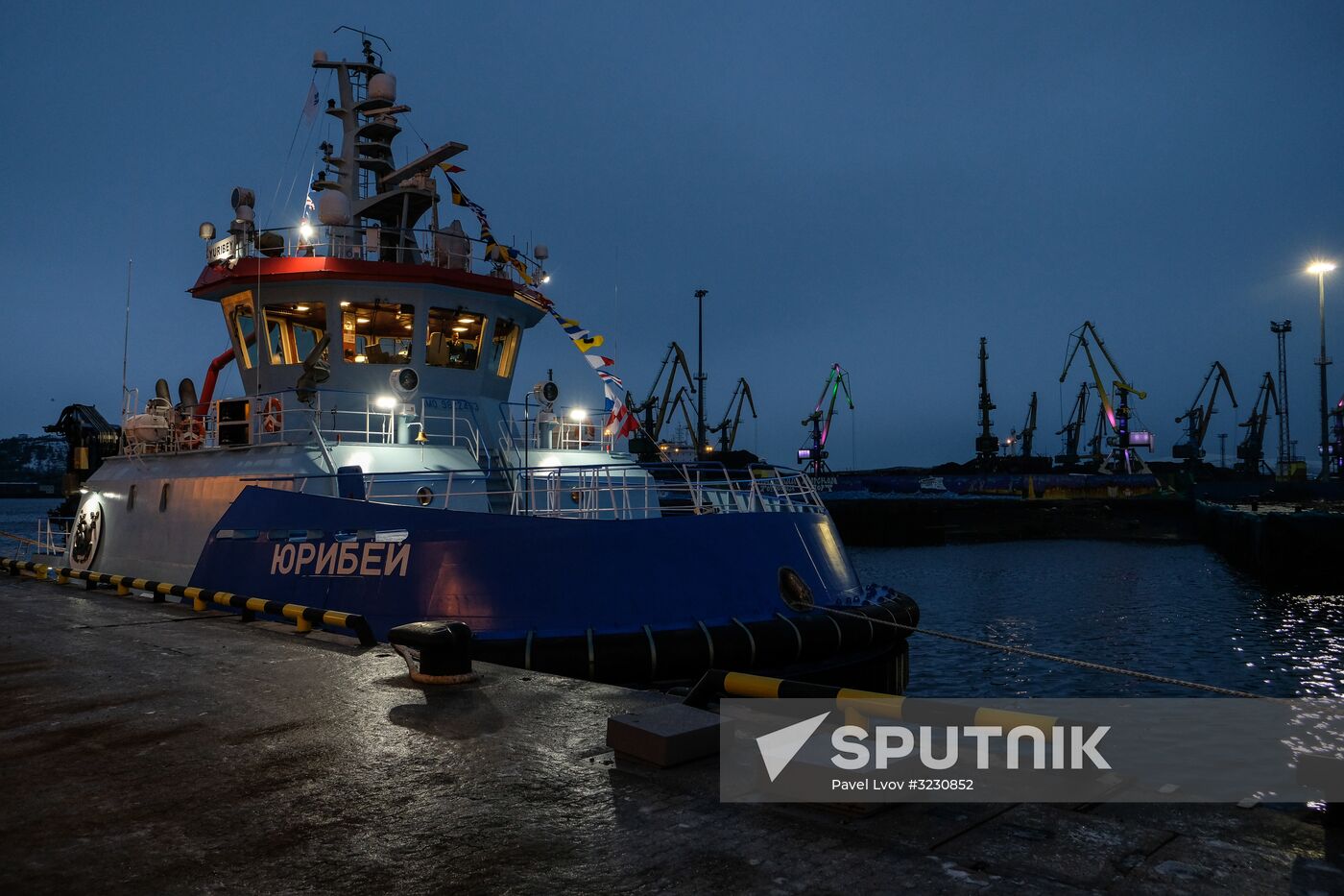 Icebreaking tug Yuribei arrives in Murmansk