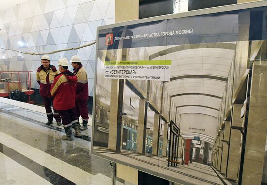 Construction of Seligerskaya metro station