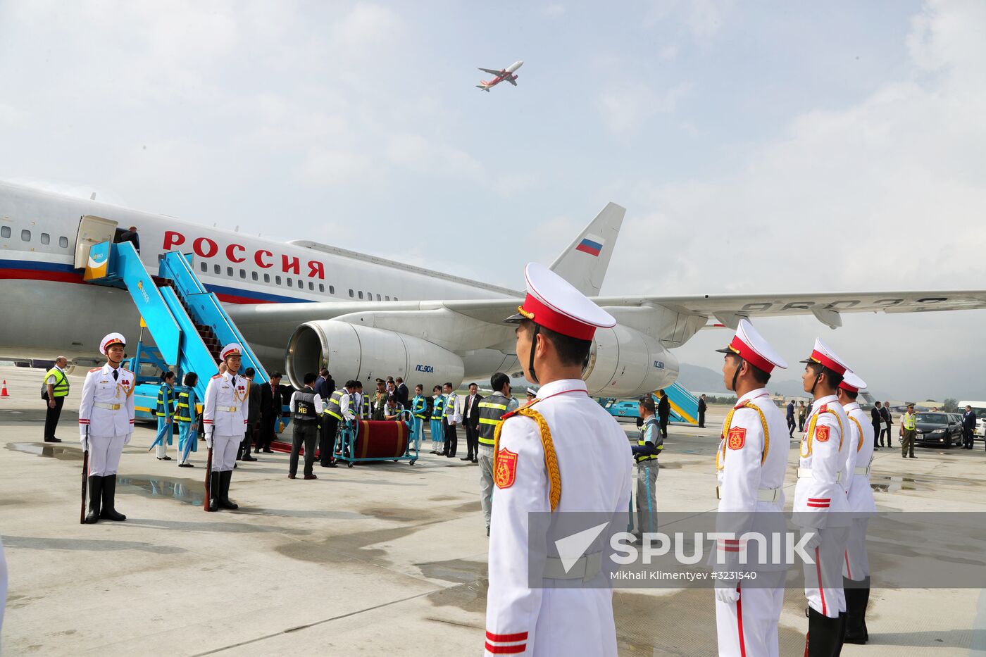 President Vladimir Putin visits Vietnam to attend APEC Economic Leaders’ Meeting