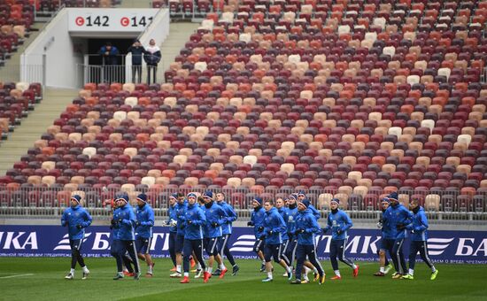 Football. Russian national team training session
