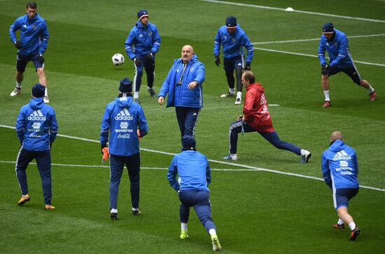 Football. Russian national team training session
