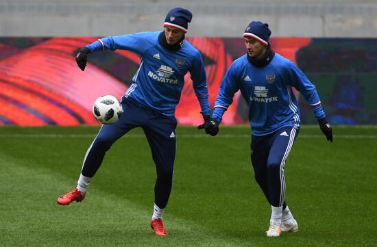 Football. Russian national team training session