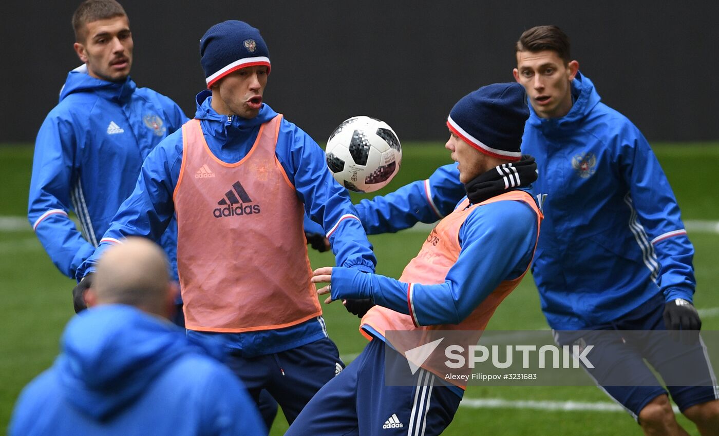 Football. Russian national team training session