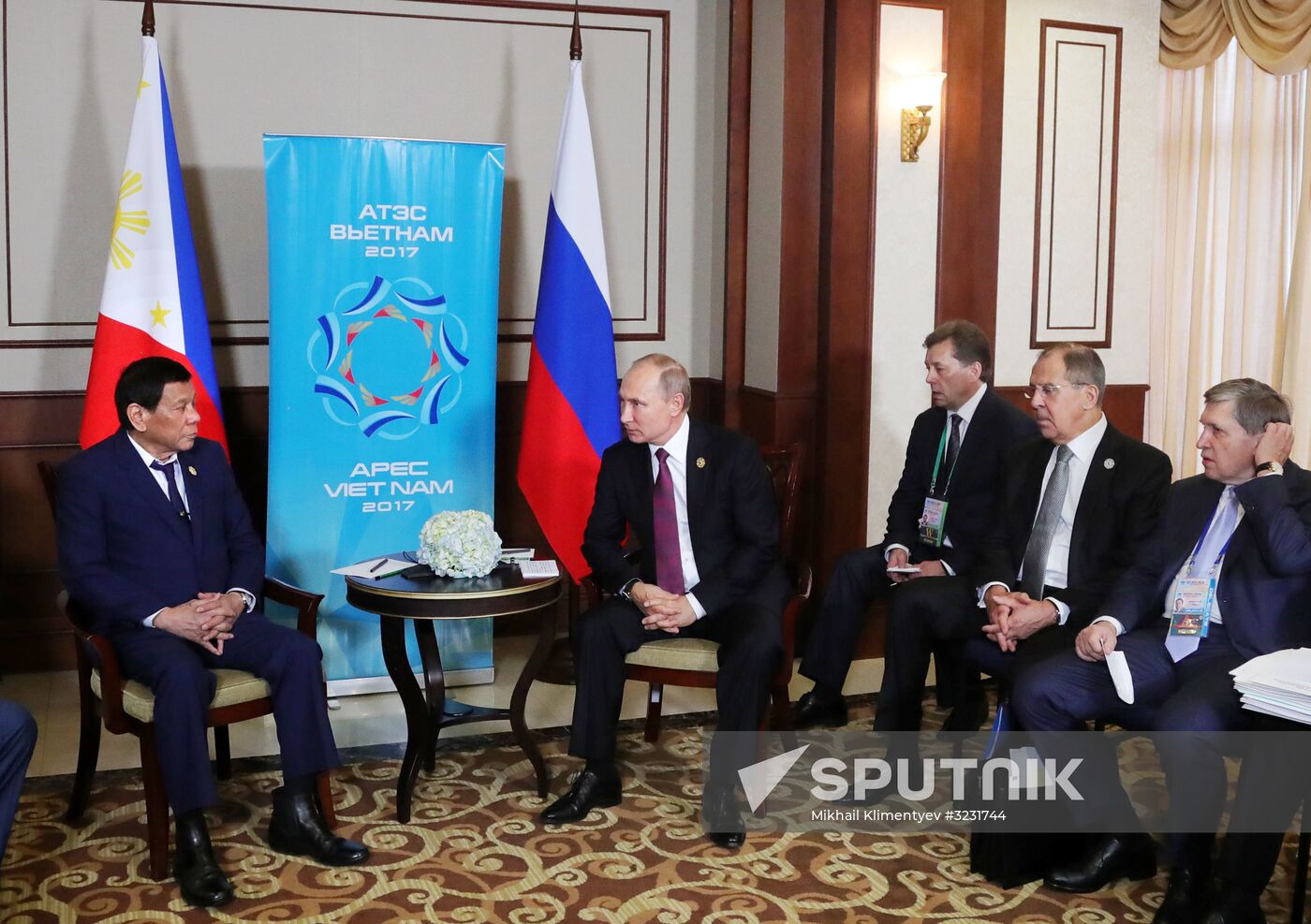 President Vladimir Putin visits Vietnam to attend APEC Economic Leaders’ Meeting