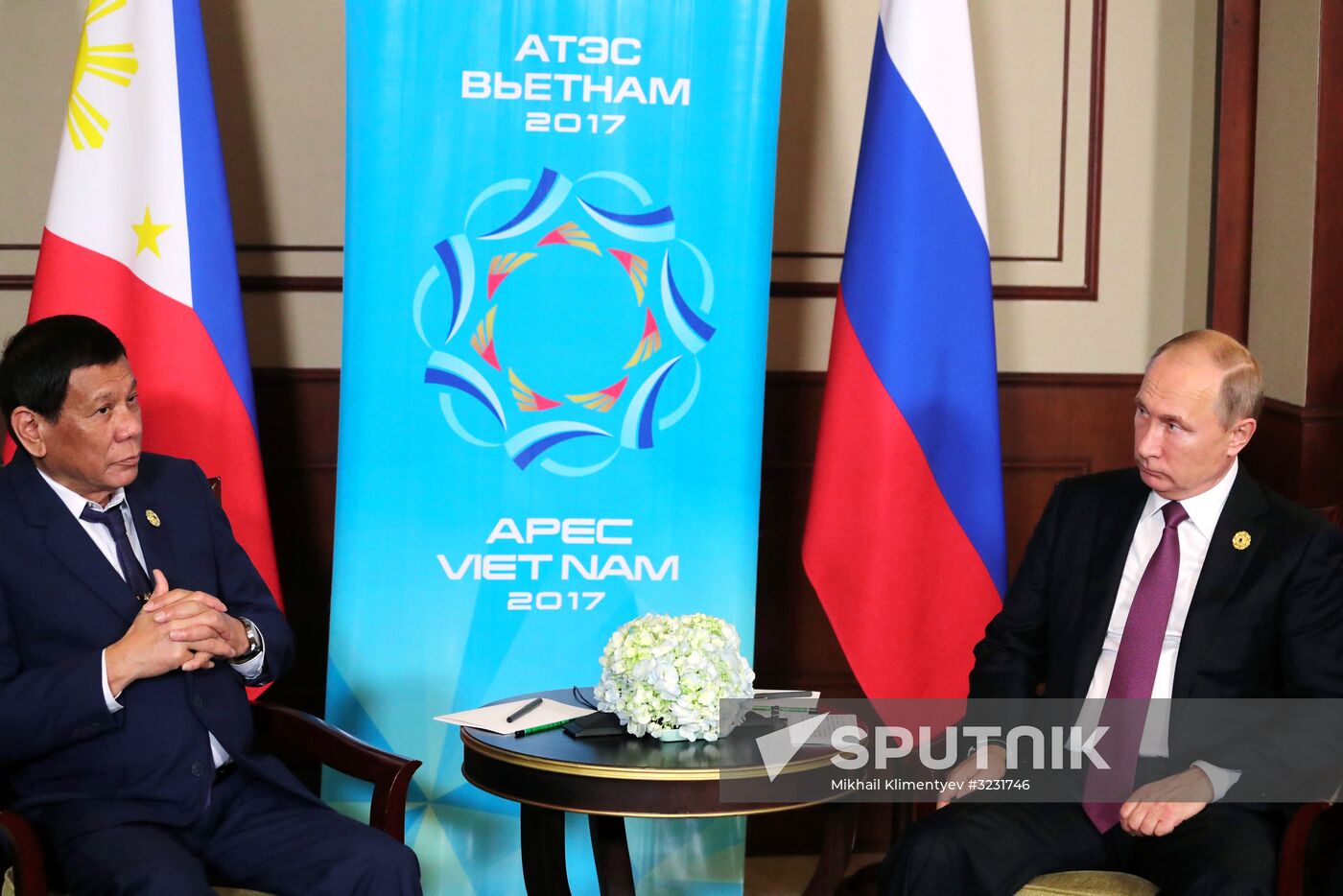President Vladimir Putin visits Vietnam to attend APEC Economic Leaders’ Meeting