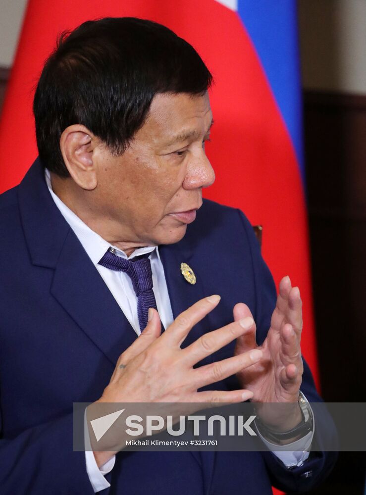 President Vladimir Putin visits Vietnam to attend APEC Economic Leaders’ Meeting
