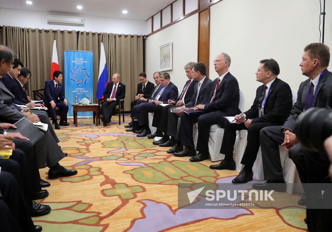 President Vladimir Putin visits Vietnam to attend APEC Economic Leaders’ Meeting