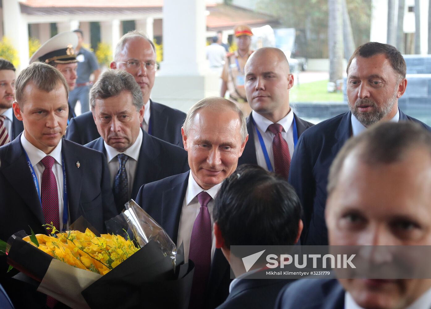 President Vladimir Putin visits Vietnam to attend APEC Economic Leaders’ Meeting