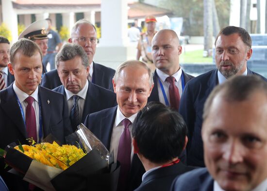 President Vladimir Putin visits Vietnam to attend APEC Economic Leaders’ Meeting