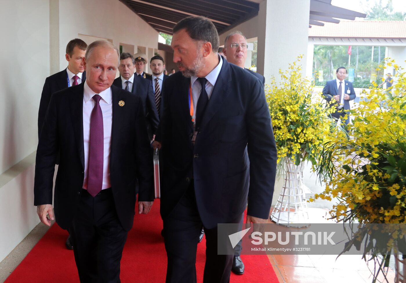 President Vladimir Putin visits Vietnam to attend APEC Economic Leaders’ Meeting