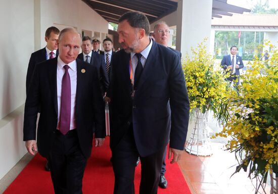 President Vladimir Putin visits Vietnam to attend APEC Economic Leaders’ Meeting