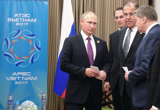President Vladimir Putin visits Vietnam to attend APEC Economic Leaders’ Meeting