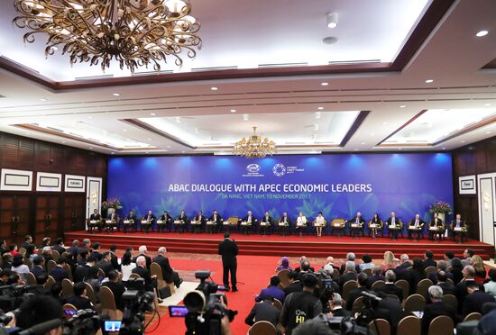 President Vladimir Putin visits Vietnam to attend APEC Economic Leaders’ Meeting