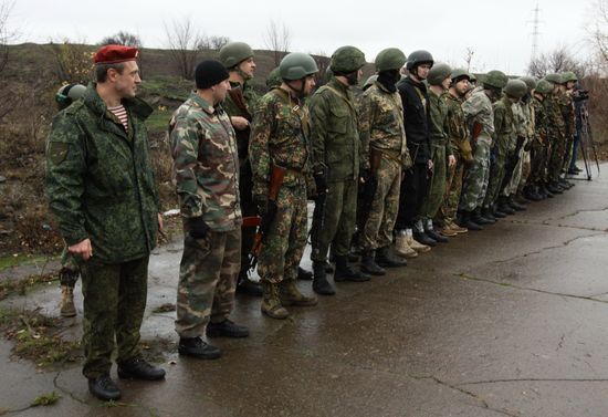 DPR fighters pass certification to wear a blue beret