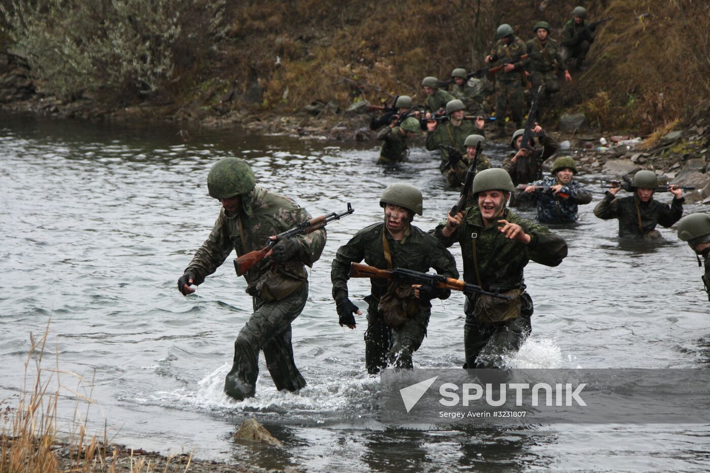DPR fighters pass certification to wear a blue beret