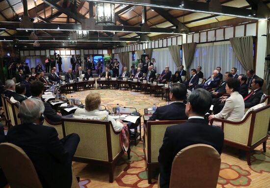 President Vladimir Putin visits Vietnam to attend APEC Economic Leaders’ Meeting
