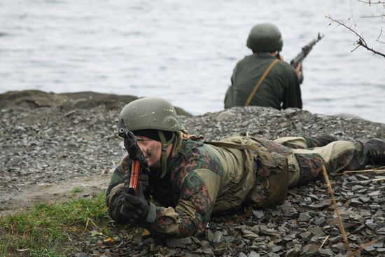 DPR fighters pass certification to wear a blue beret